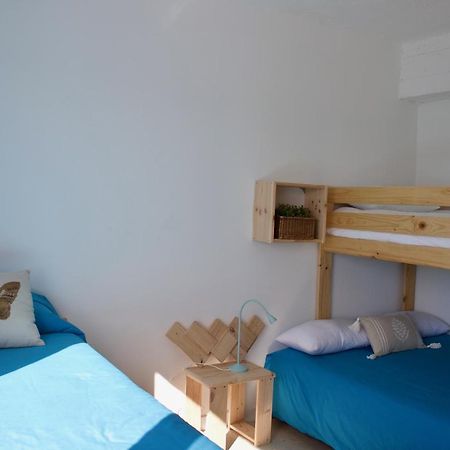 Entheos Hostel Lerin Bagian luar foto