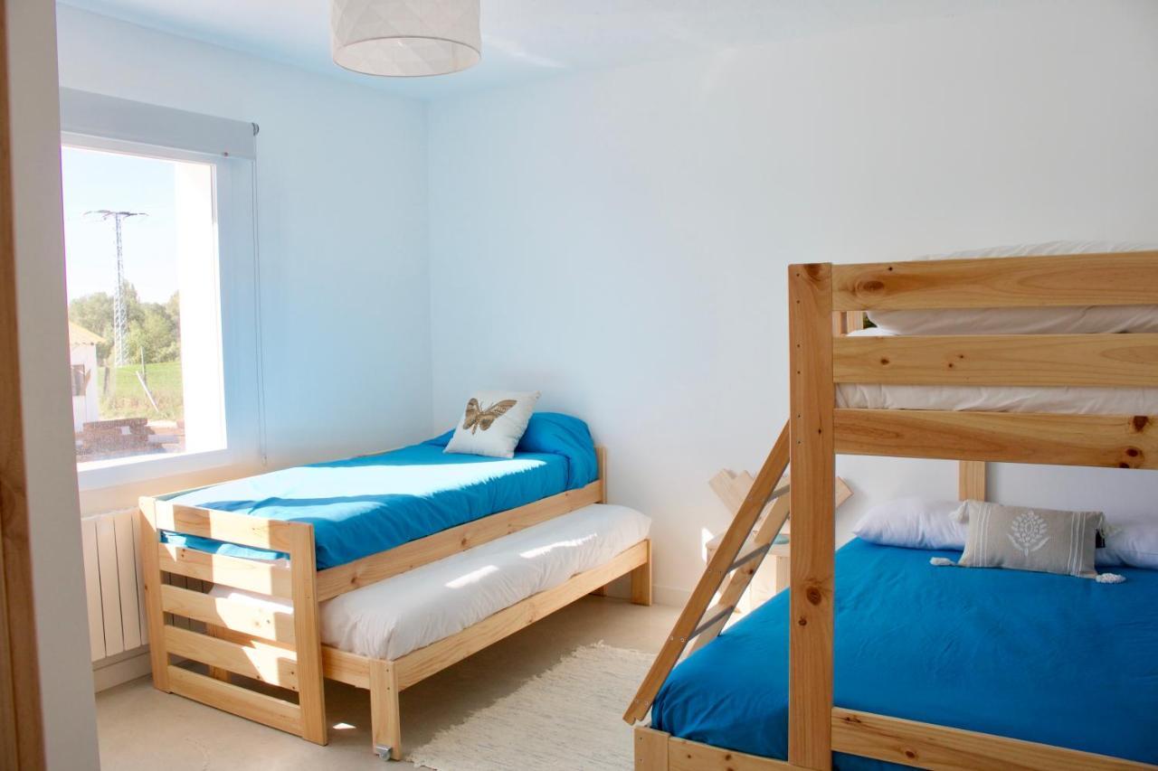 Entheos Hostel Lerin Bagian luar foto