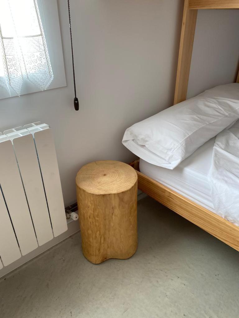 Entheos Hostel Lerin Bagian luar foto